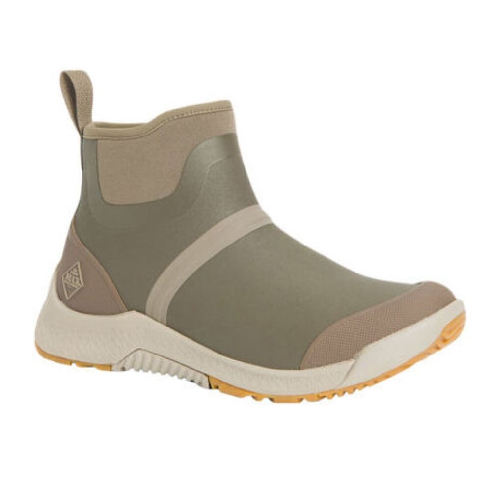 TRENDING Muck boot company Women's Outscape Chelsea Boot/Brown/New with box